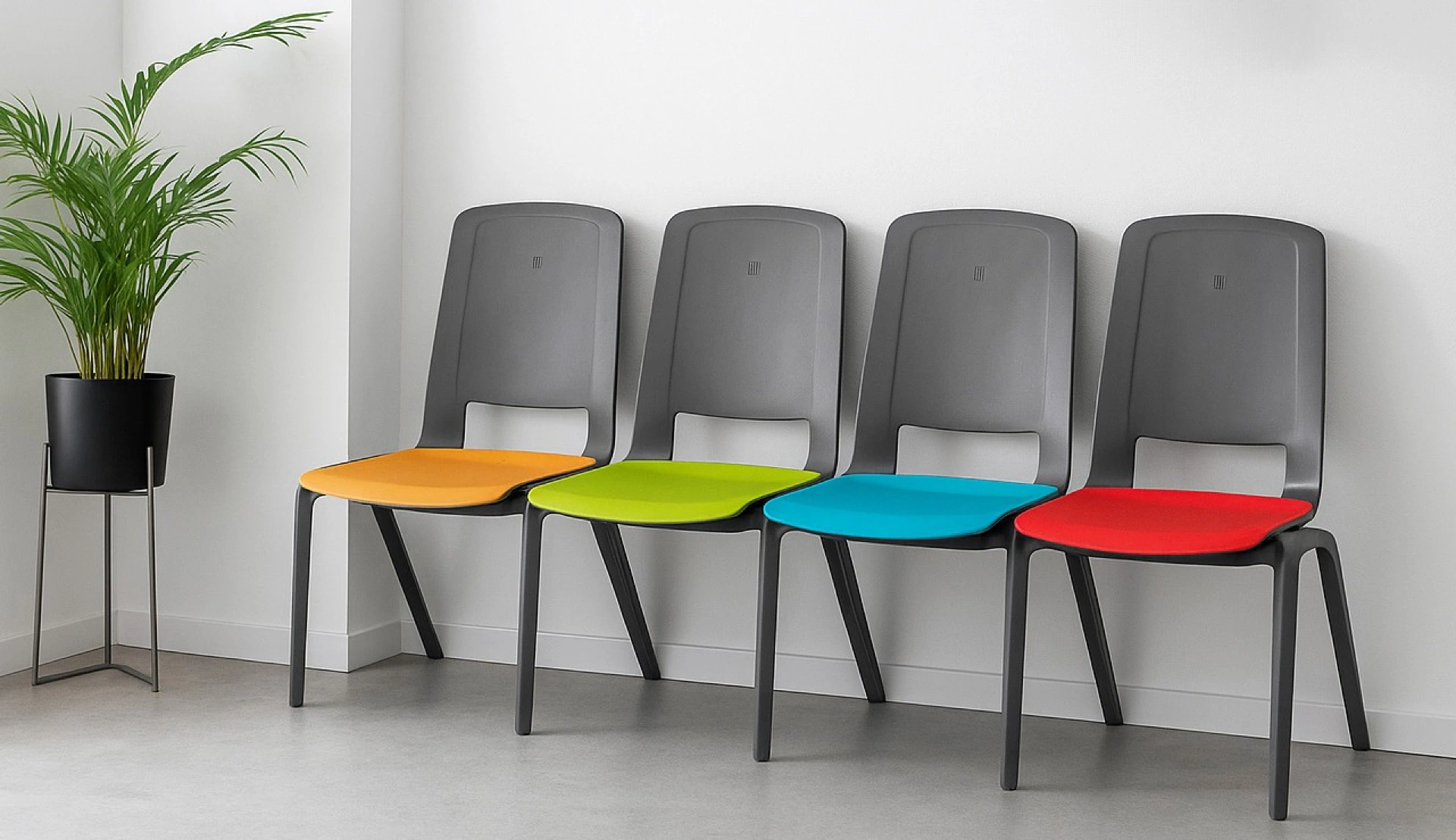 krzesło konferencyjne na nogach z kolorowym siedziskiem