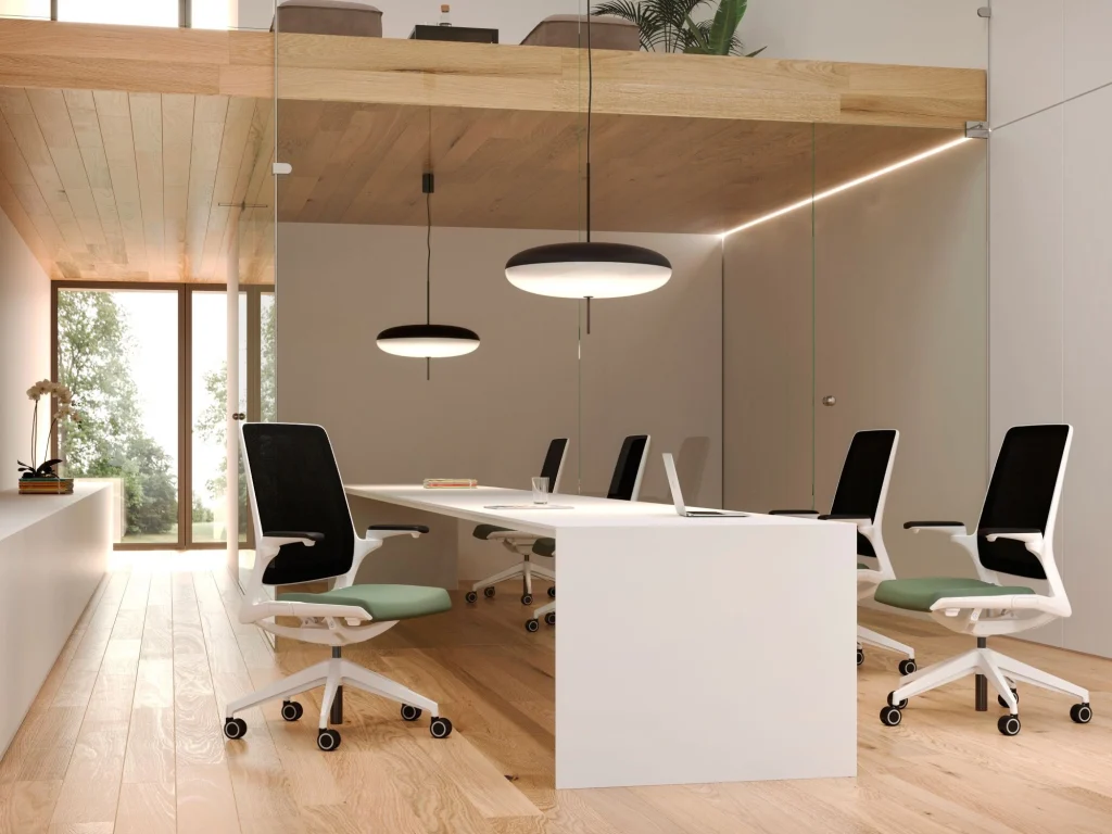 Krzesło obrotowe z podłokietnikami